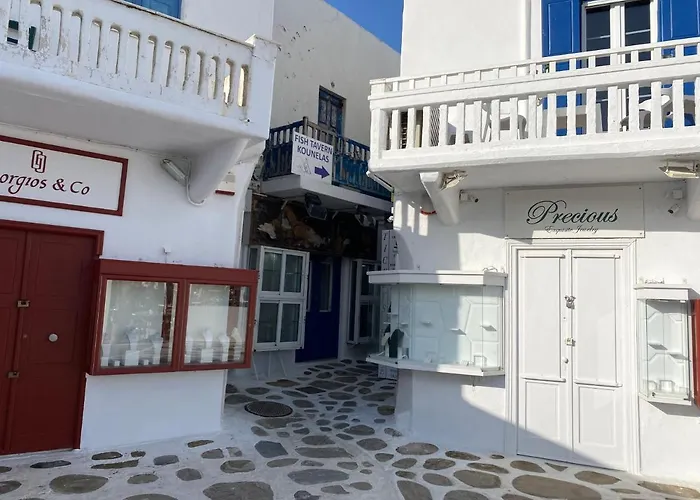 Budget Downtown Apartment- Harma I