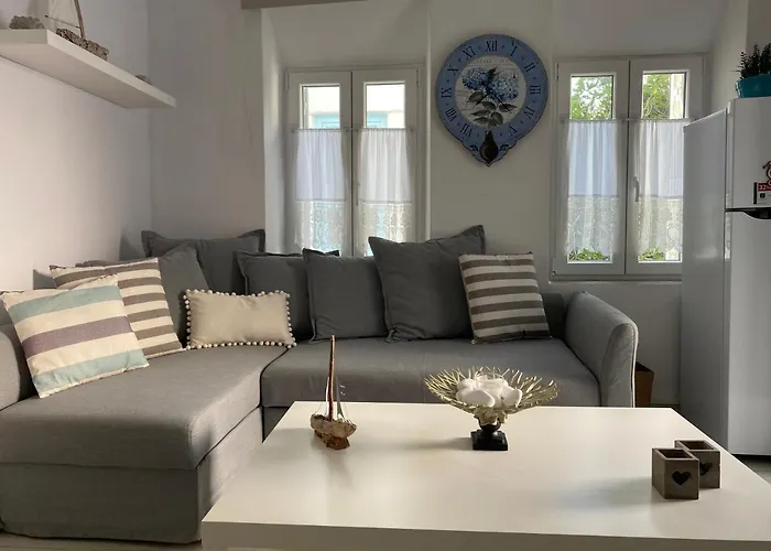 Budget Downtown Apartment- Harma I